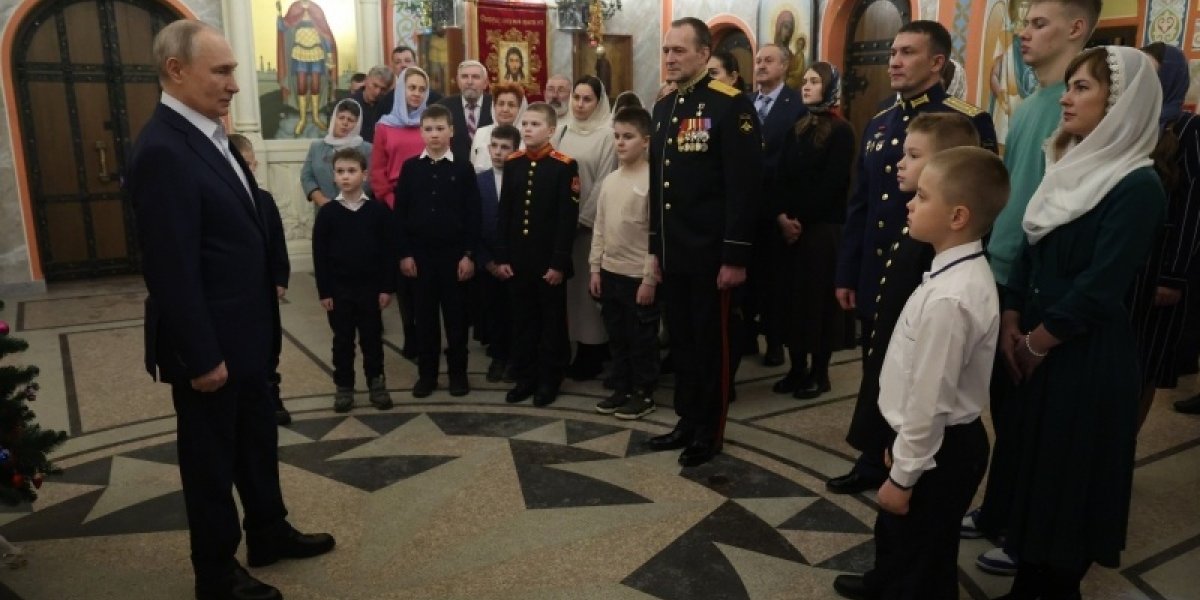 Путин встретил Рождество с семьями военнослужащих: подробности Путин встретил Рождество с семьями военнослужащих: подробности
