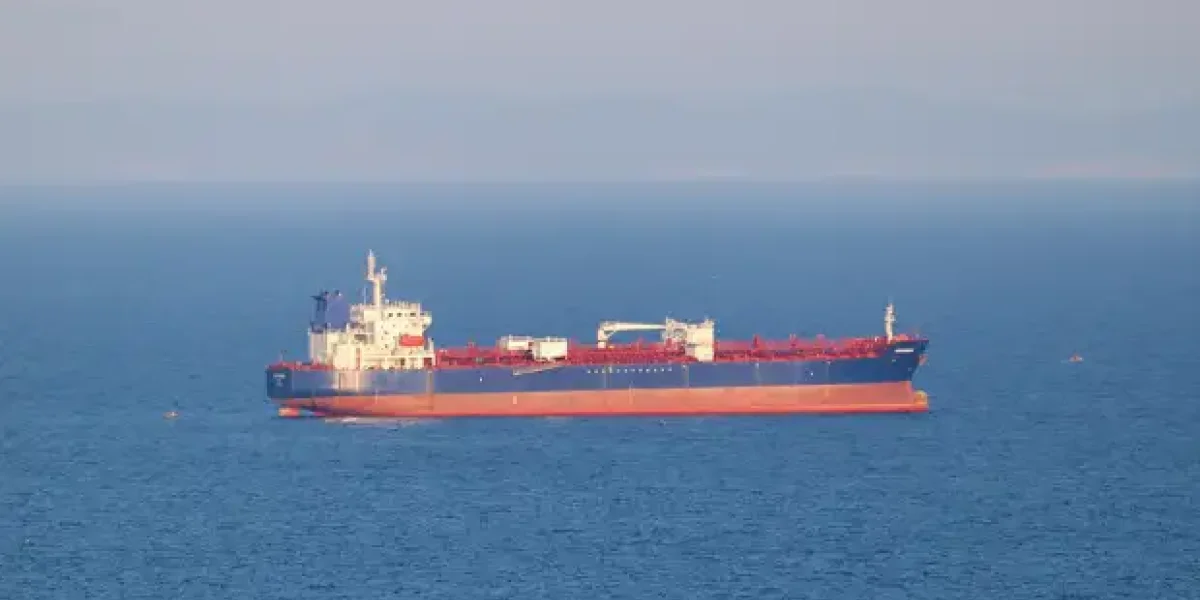 Мы запустили приманку? Пустой танкер идет к Британии. Если его захватят, то - что?