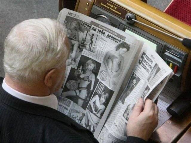 Госдума &mdash; не место для фотографирования! Володин запретил фотографам снимать депутатов