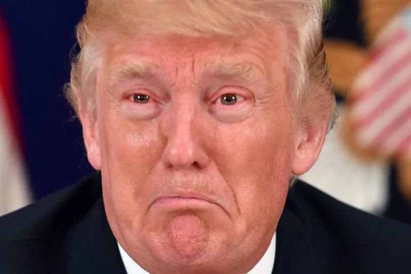 Конец доллару предрекает уже не только Хазин: кризис 2026 года может стать точкой невозврата