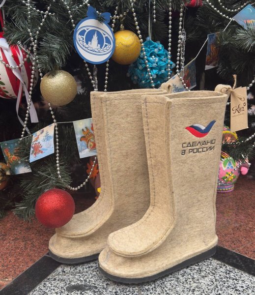 Может быть приболела?: Захарова похвасталась валенками на экспорт, а Китай запустил новую нейронку