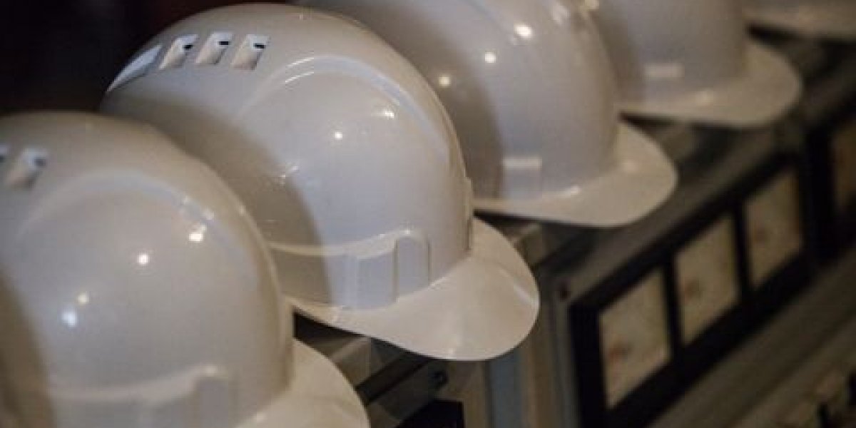 Заводы без людей: промышленность в России готовят к темному режиму