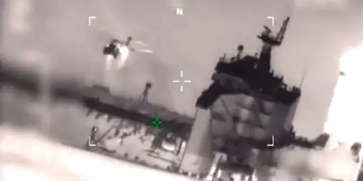 На судне была не нефть? Десант США захватил уже два русских танкера. Под носом у нашей подлодки