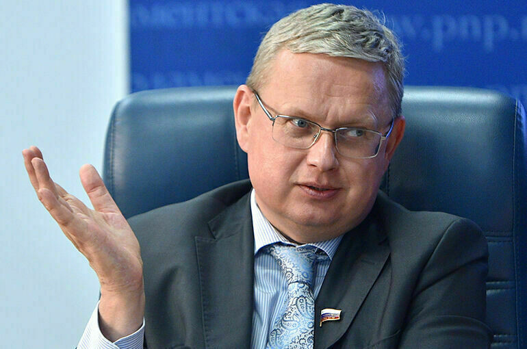 Михаил Делягин: Росстат рапортует — народ негодует, или о том, как правящая элита генерирует симулякры