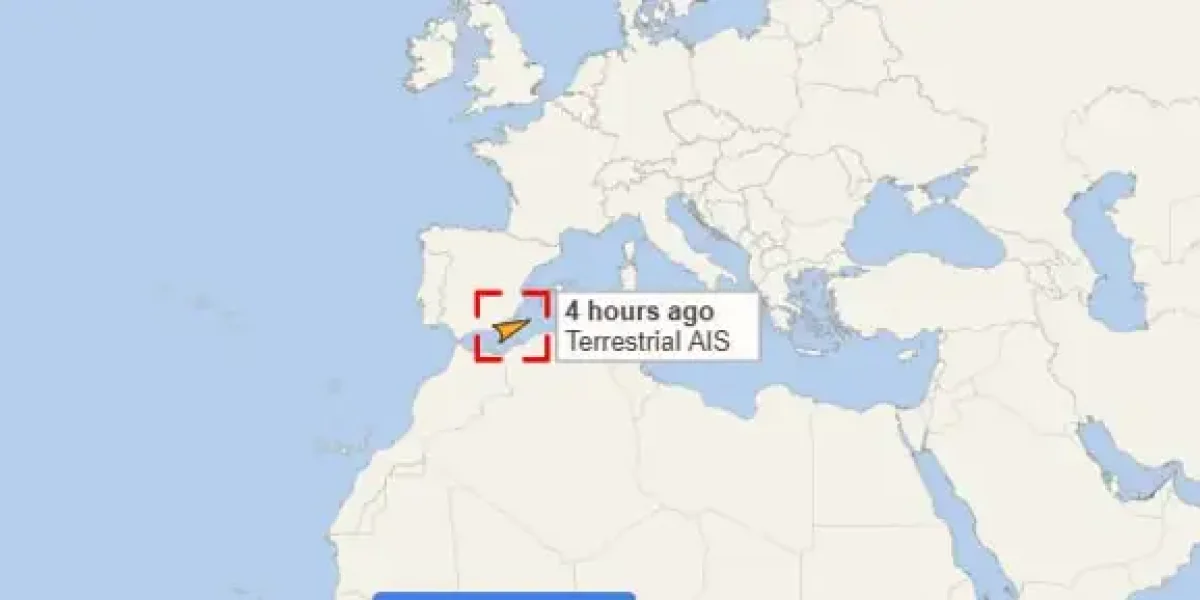 Макрон: "Мы захватили танкер. Он - русский". Зеленский: "Их корабли могут утонуть у Гренландии"