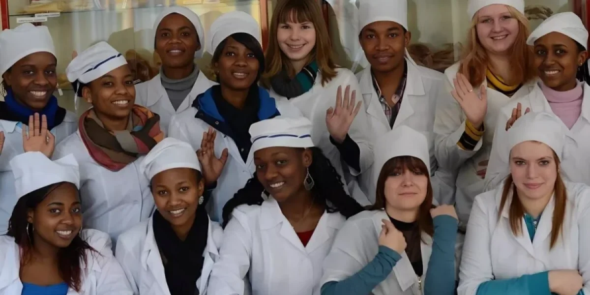 Медицинский бум: число иностранных студентов в медвузах РФ превысит 100 тысяч к 2030 году