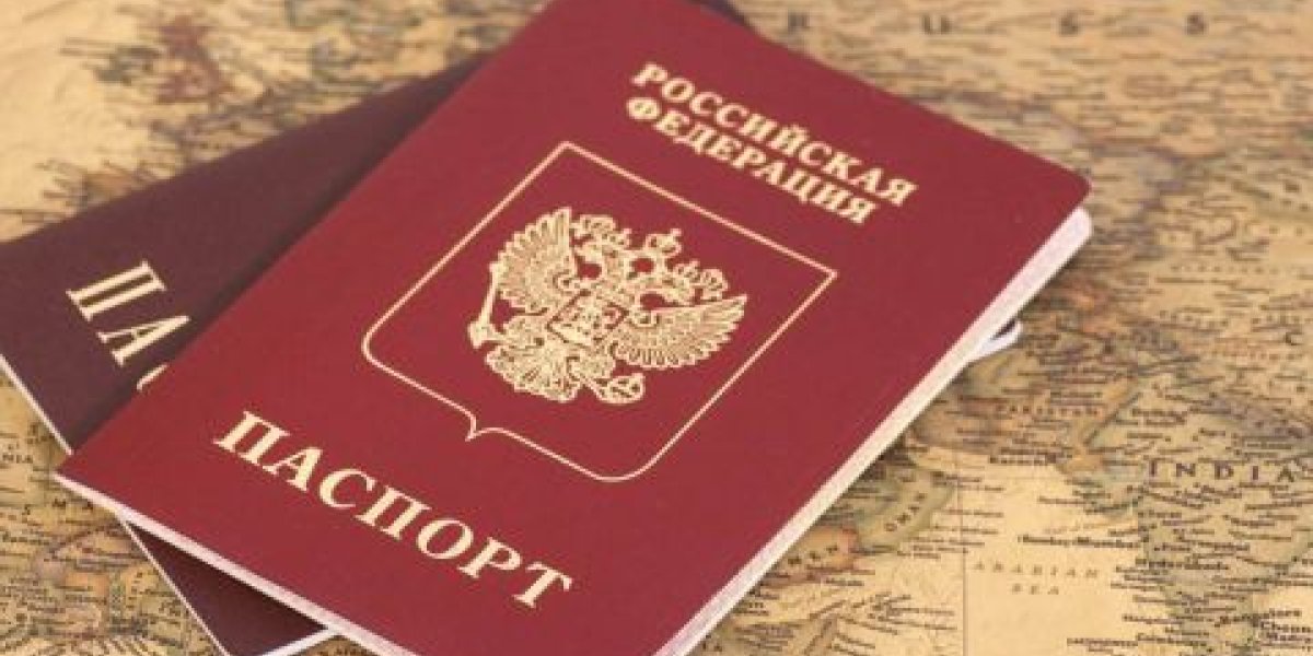 Детей больше не будут вписывать в загранпаспорта родителей