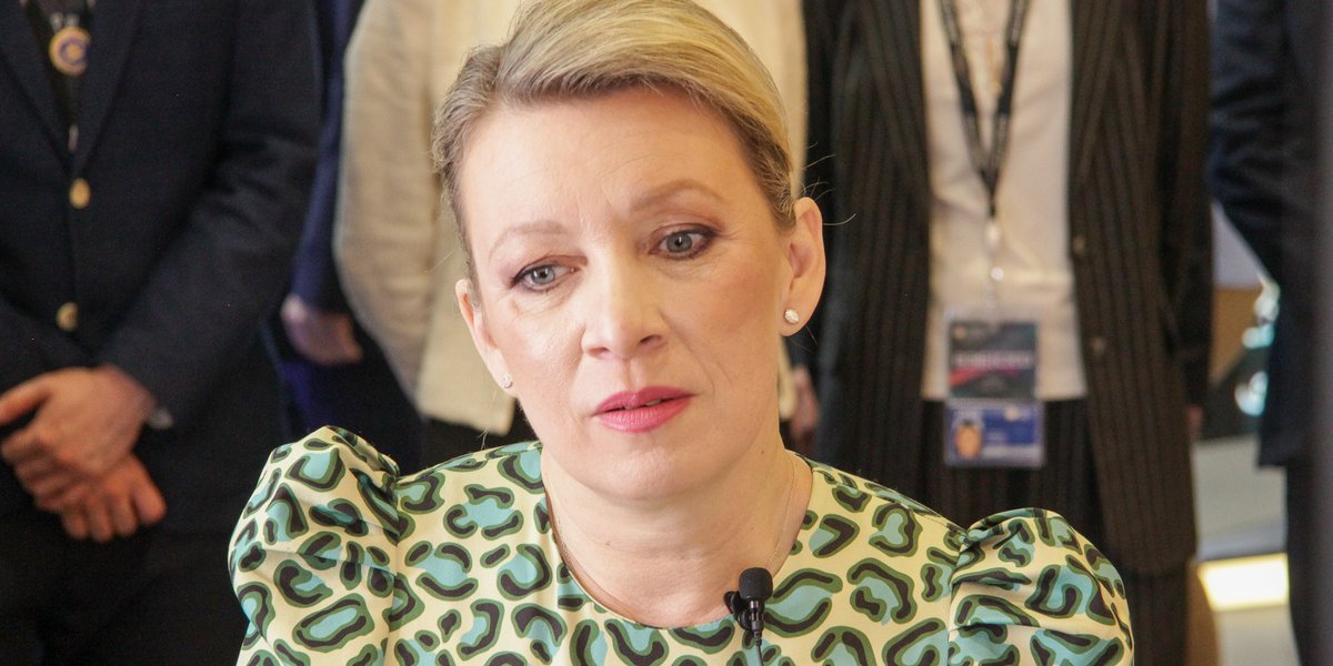 Захарова: объявление России враждебным государством подрывает диалог с США