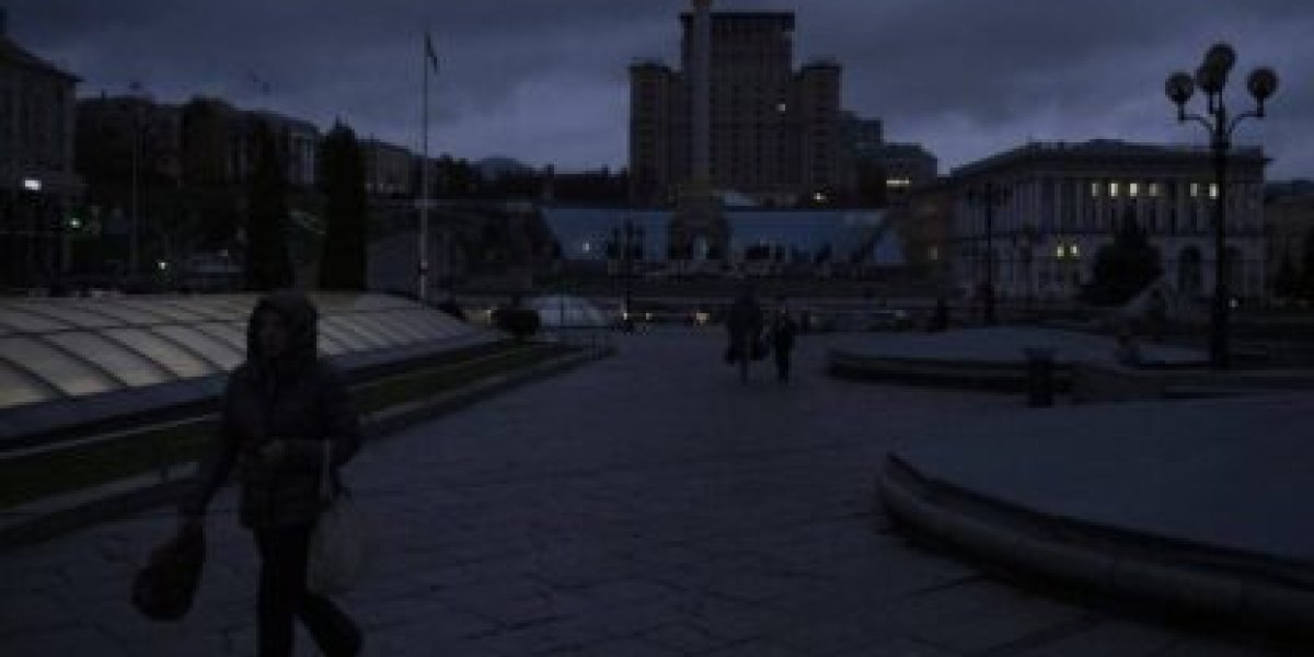 Киевляне начали охотиться по ночам на электричество Киевляне начали охотиться по ночам на электричество