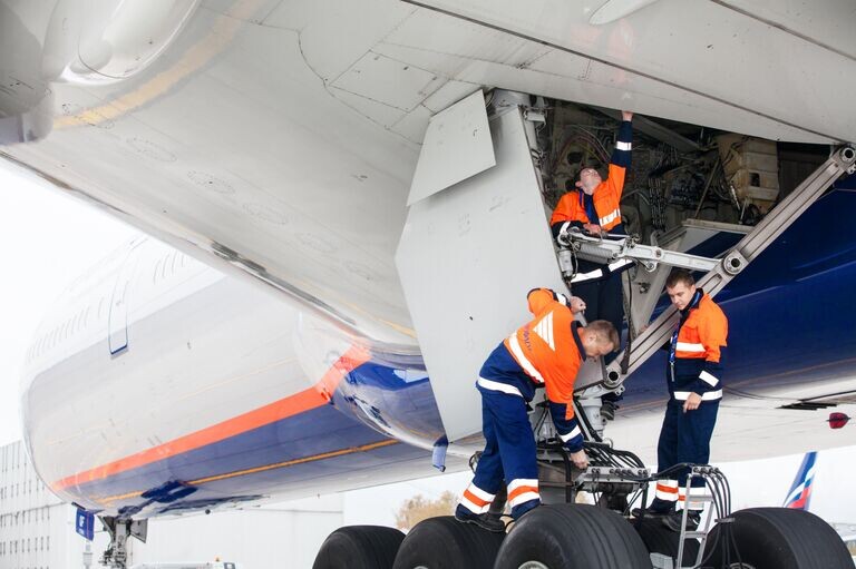 Безопасность полётов в &laquo;Аэрофлоте&raquo; измеряется в пряниках: летать самолетами этой авиакомпании становится небезопасно