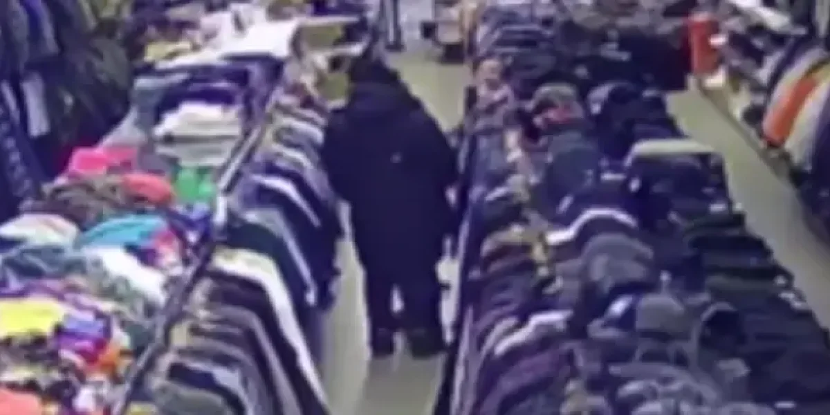 "Мало мы вас резали... У нас вся полиция куплена...Ваши законы все равно не работают". Русских бьют сразу и повсеместно "Мало мы вас резали... У нас вся полиция куплена...Ваши законы все равно не работают". Русских бьют сразу и повсеместно