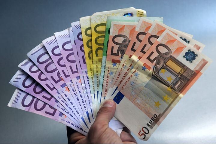 Деньги не пахнут? А вот и нет! В Испании выявили самый популярный запах европейских банкнот Деньги не пахнут? А вот и нет! В Испании выявили самый популярный запах европейских банкнот