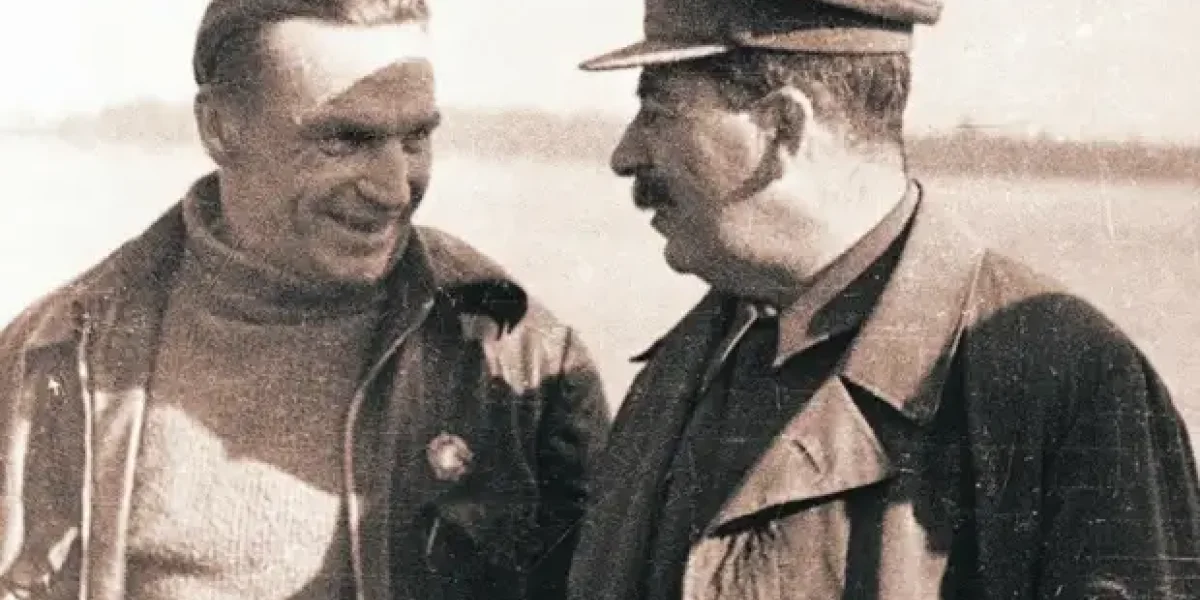 &laquo;Язык не поворачивается называть тебя на &laquo;вы&raquo;. Как отреагировал Сталин на дерзость Чкалова