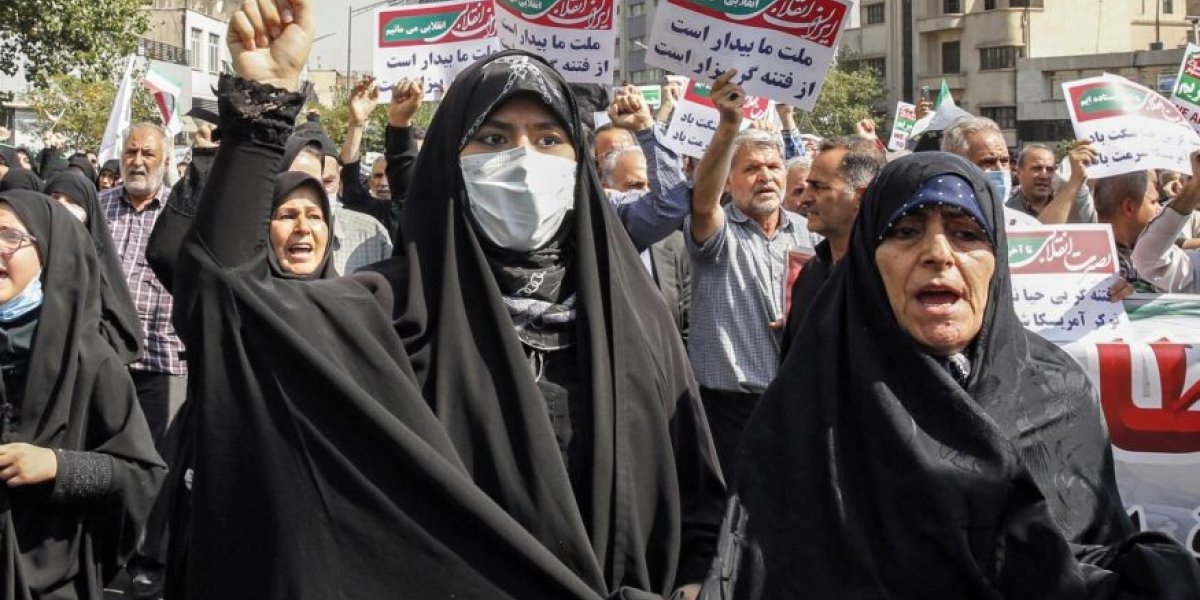 Иран на пороге гражданской войны, протесты набирают силу. Захвачено два города. Есть погибшие