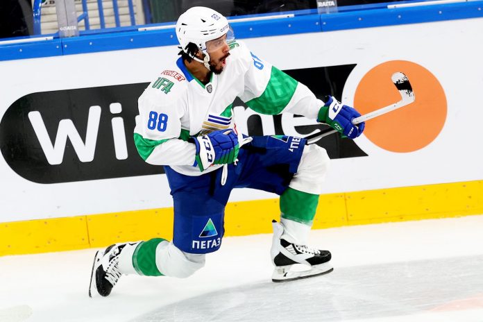 Известно когда канадский новичок &laquo;Салавата Юлаева&raquo; присоединится к команде: он уже известен болельщикам