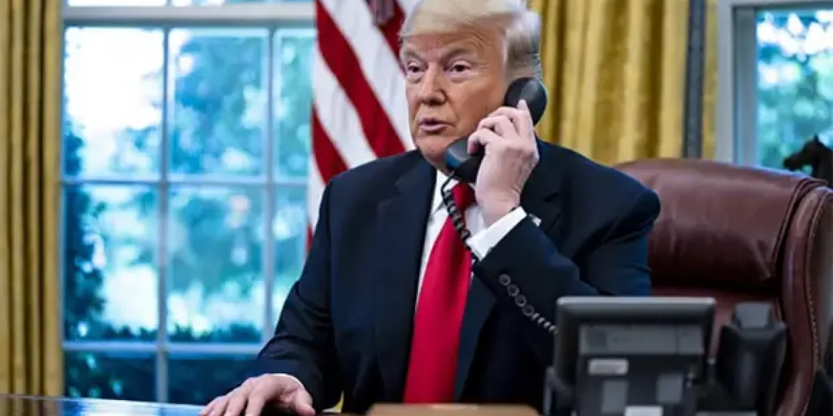 Трамп сказал, что "русская подлодка сбежала", освободил двух россиян с "Маринеры" и знал об ударе "Орешником"