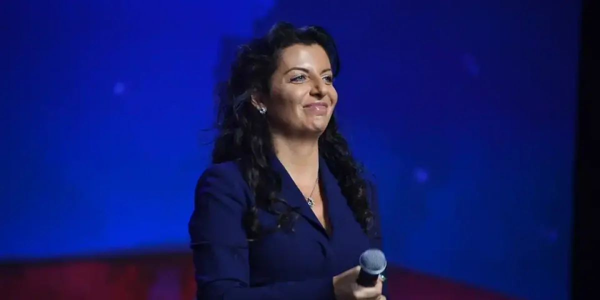 «Нам фиолетово»: Симоньян иронично прокомментировала просьбу Совета ЕС к России