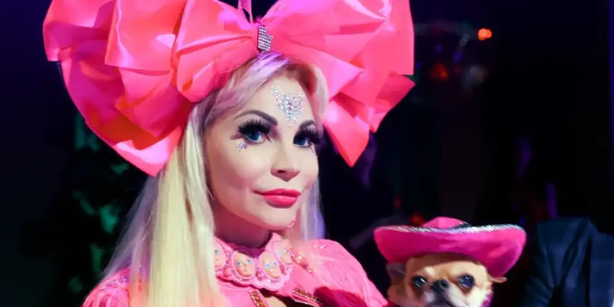 Барби головного мозга: чем живая кукла Таня Тузова шокирует россиян