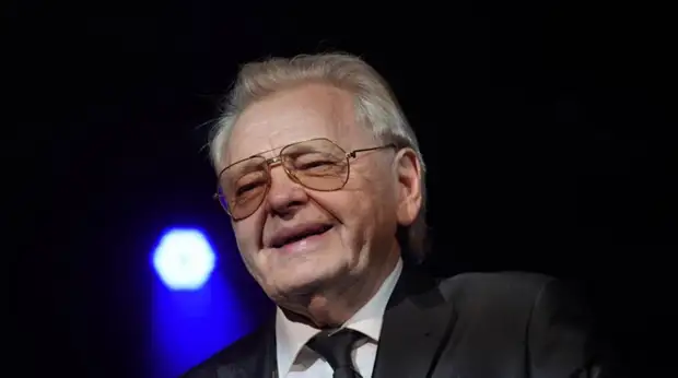 Критик Бабичев объяснил, почему считает Антонова самым богатым артистом в РФ