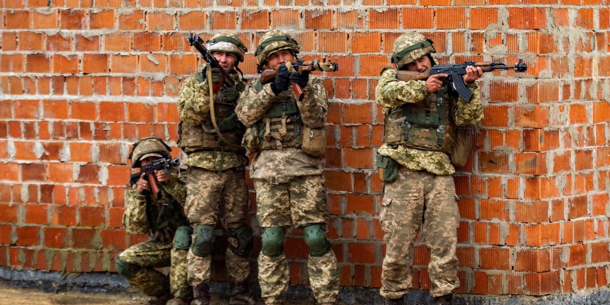 Франция и Британия готовят отправку до 15 тысяч военных на Украину