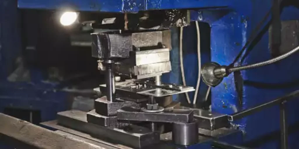 Как выбрать производителя изделий из листового металла