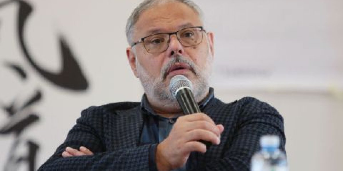 Хазин: Трамп оказался пойман в большой ловушке