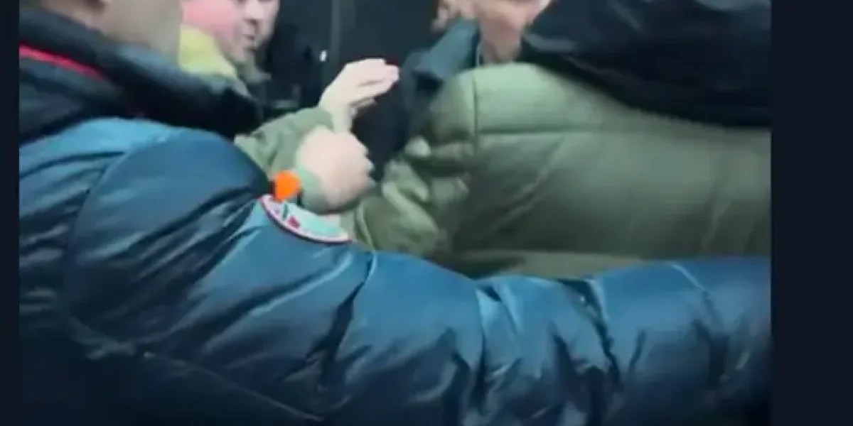 "Мало мы вас резали... У нас вся полиция куплена...Ваши законы все равно не работают". Русских бьют сразу и повсеместно