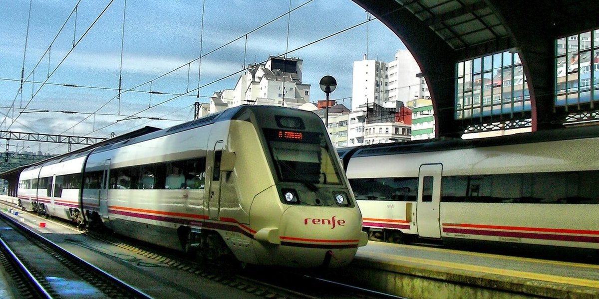 Десятки жертв и пострадавших: что известно о сходе поездов с рельсов в Испании