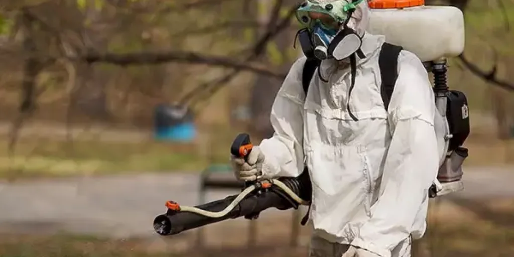 Обработка от клещей участков в Новосибирске: профессиональный подход к защите Обработка от клещей участков в Новосибирске: профессиональный подход к защите