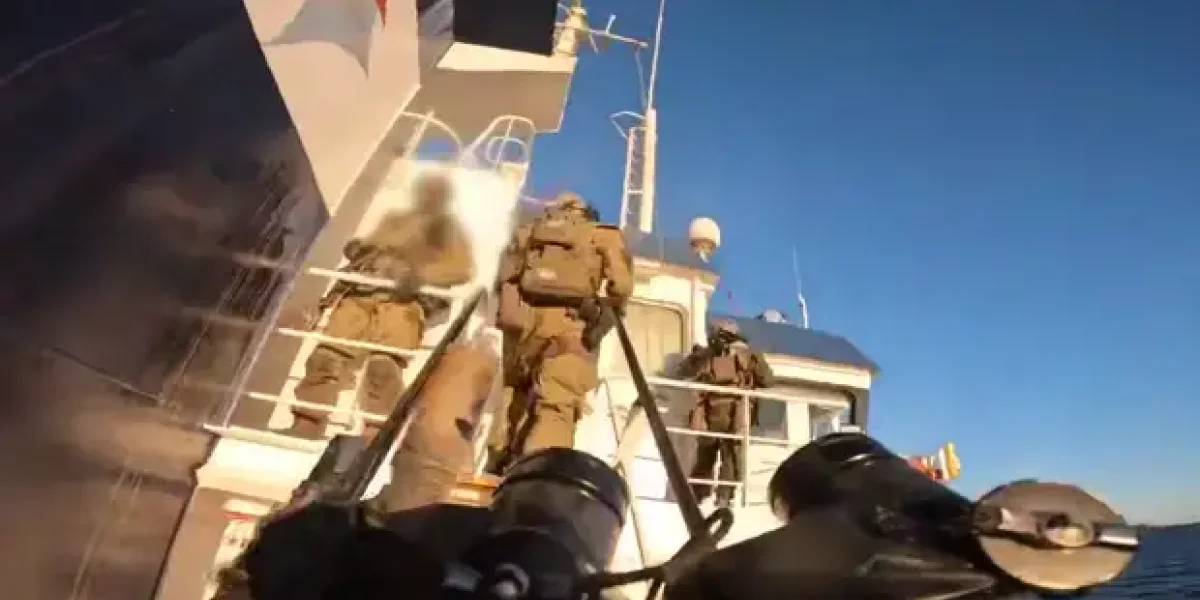 "Захватывайте русские корабли, вам ничего не будет!" При абордаже судна РФ финских операторов было больше, чем спецназа