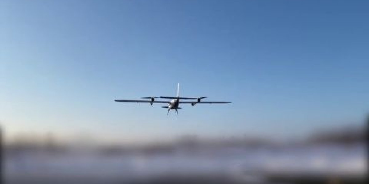 В российские войска начали поступать новые тяжелые оптоволоконные FPV-дроны