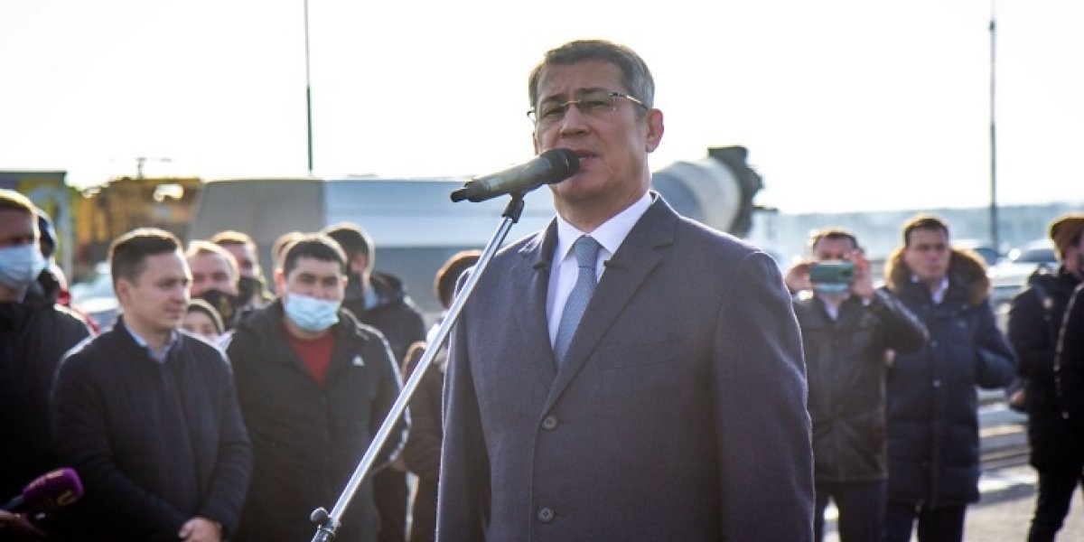 &laquo;У нас страна воюет, а я три раза дозвониться не могу&raquo;: Хабиров жестко отчитал чиновников