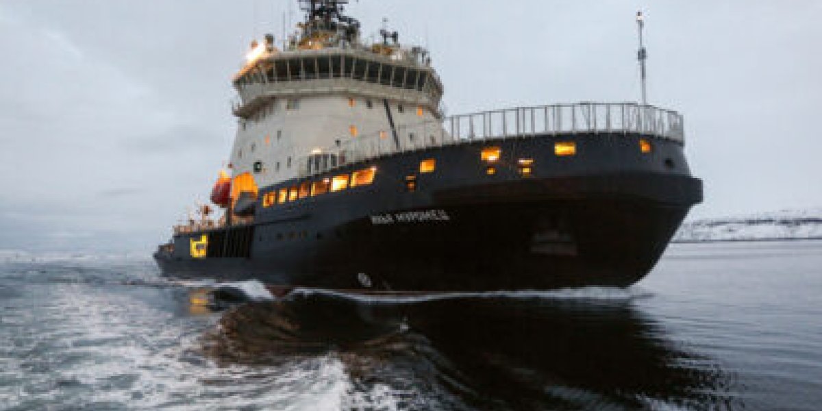 Россия собрала группировку ледоколов в Финском заливе: экспорт просит проводку