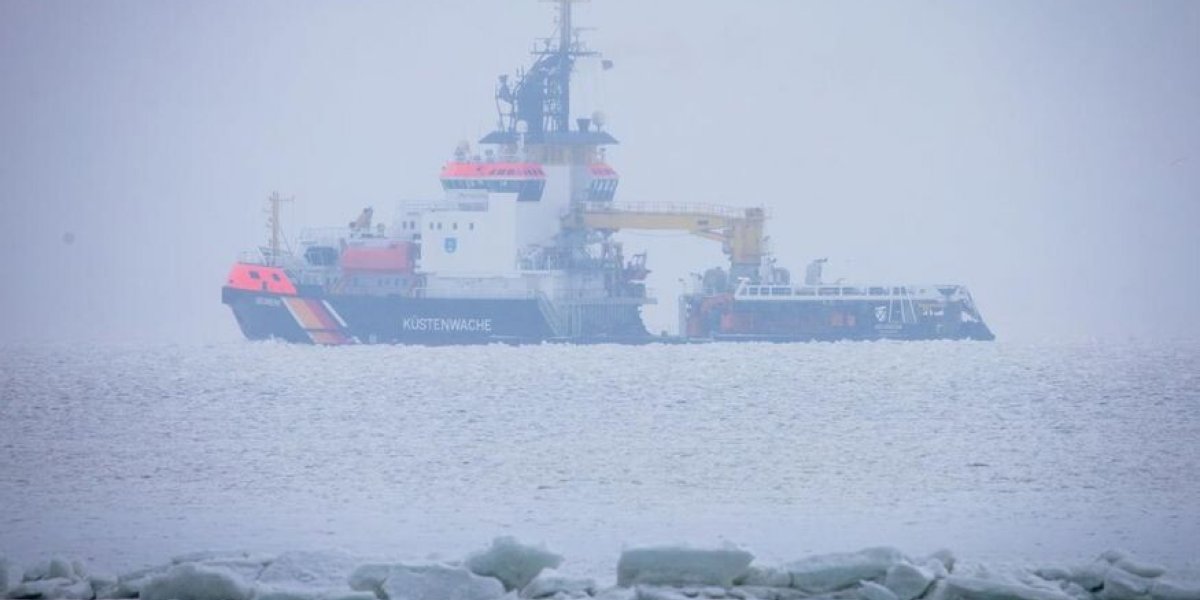 Германия бросила свой танкер во льдах Балтики: «Всё назло Путину»