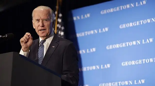 Байден в 2021 году в тревоге звонил Путину из-за Киева – Guardian Байден в 2021 году в тревоге звонил Путину из-за Киева – Guardian