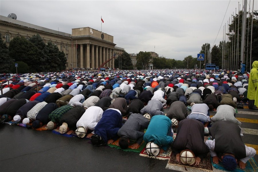 Все флаги в гости к нам! Россия — единственная страна, которая разрешает финансировать национальные диаспоры из-за рубежа