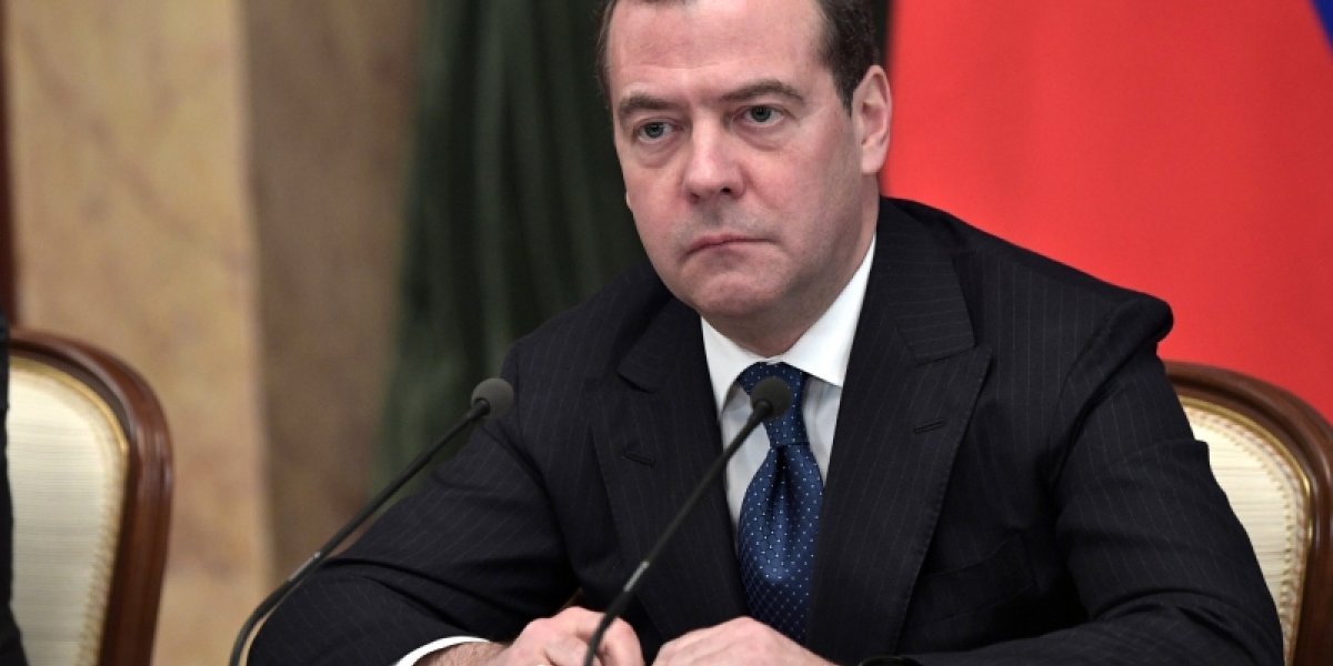 Медведев пригрозил ядерным ударом Британии и Франции