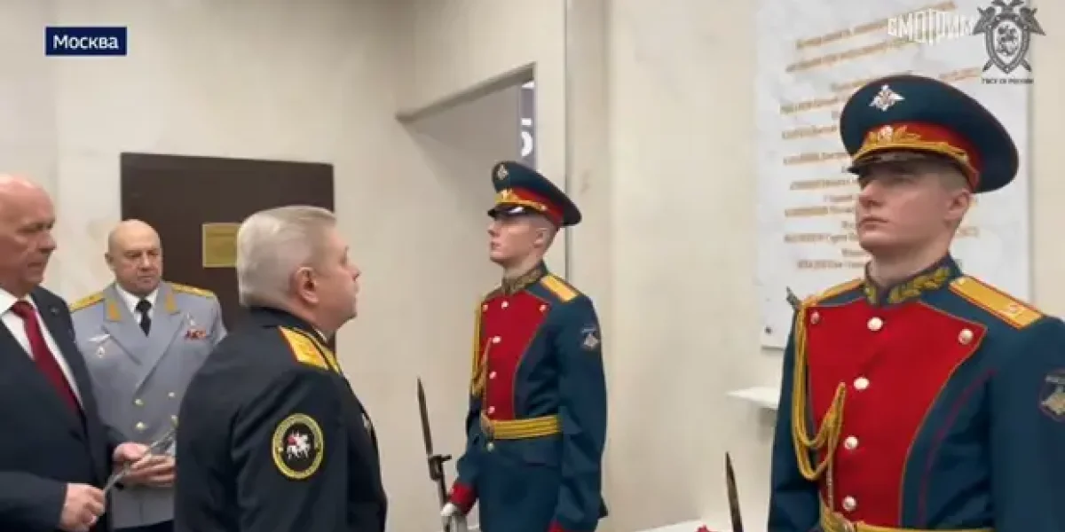 Он возвращается? Камера засняла генерала Суровикина в Москве