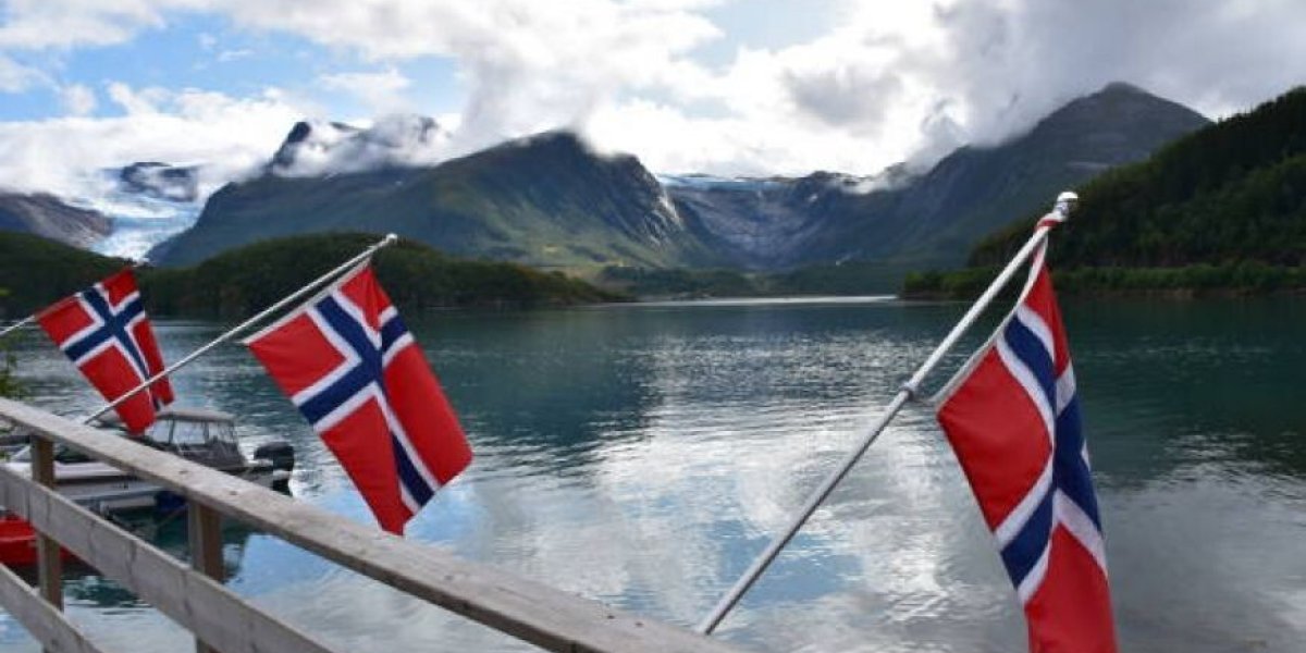 Генерал Норвегии ищет канал связи с РФ