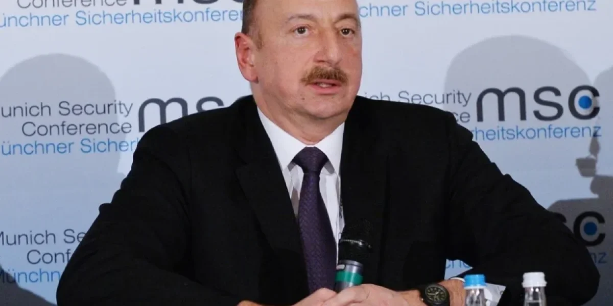 Ильхам Алиев обвинил Россию в преднамеренных ударах по посольству в Киеве Ильхам Алиев обвинил Россию в преднамеренных ударах по посольству в Киеве