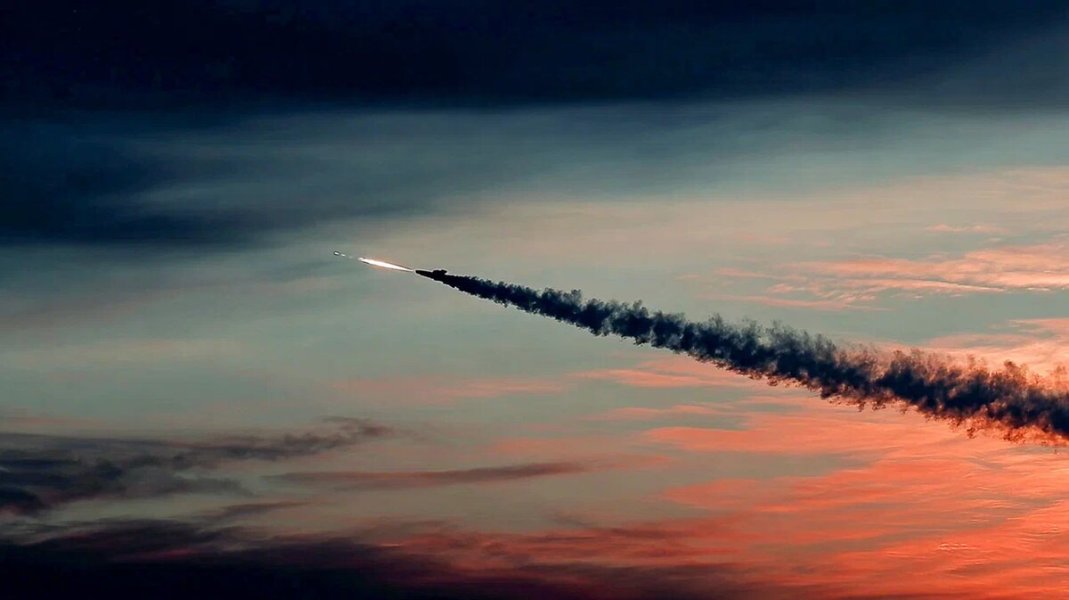 "Лондон и Манхэттен испарятся через 15 минут, обрушится огненный дождь". Британцы воют – русская подлодка на подходе "Лондон и Манхэттен испарятся через 15 минут, обрушится огненный дождь". Британцы воют – русская подлодка на подходе