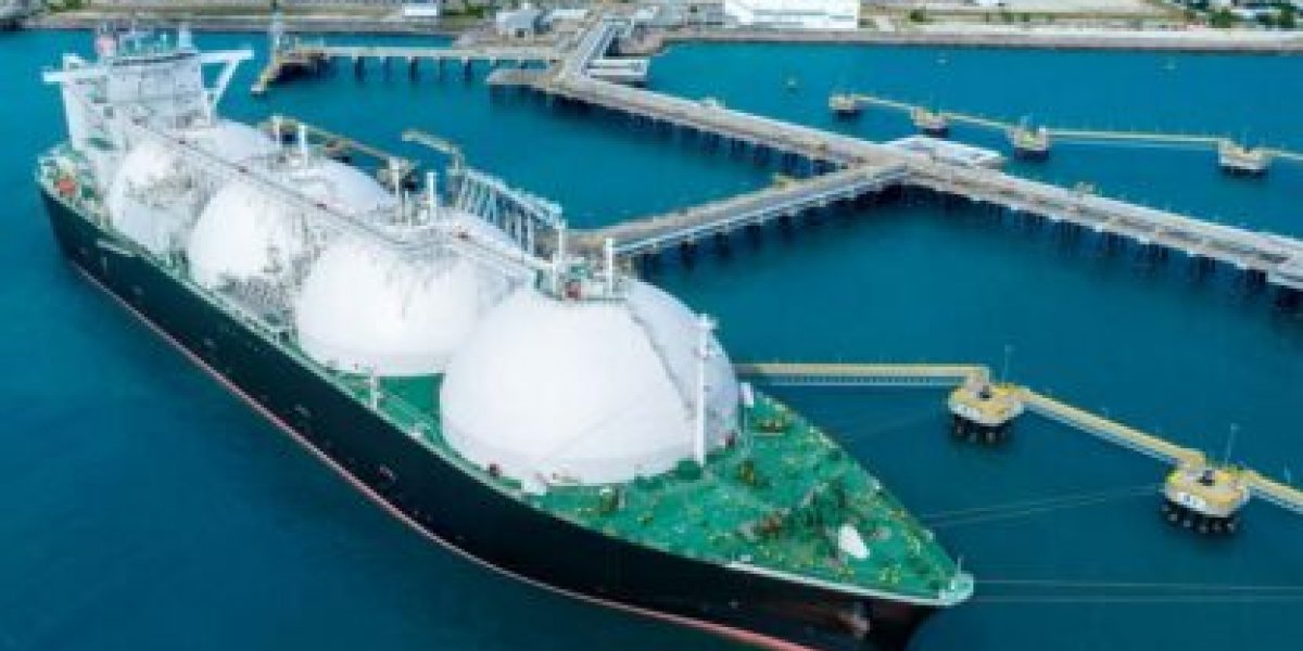 Европа добралась за СПГ до самого Китая: газ увозят прямо с терминала