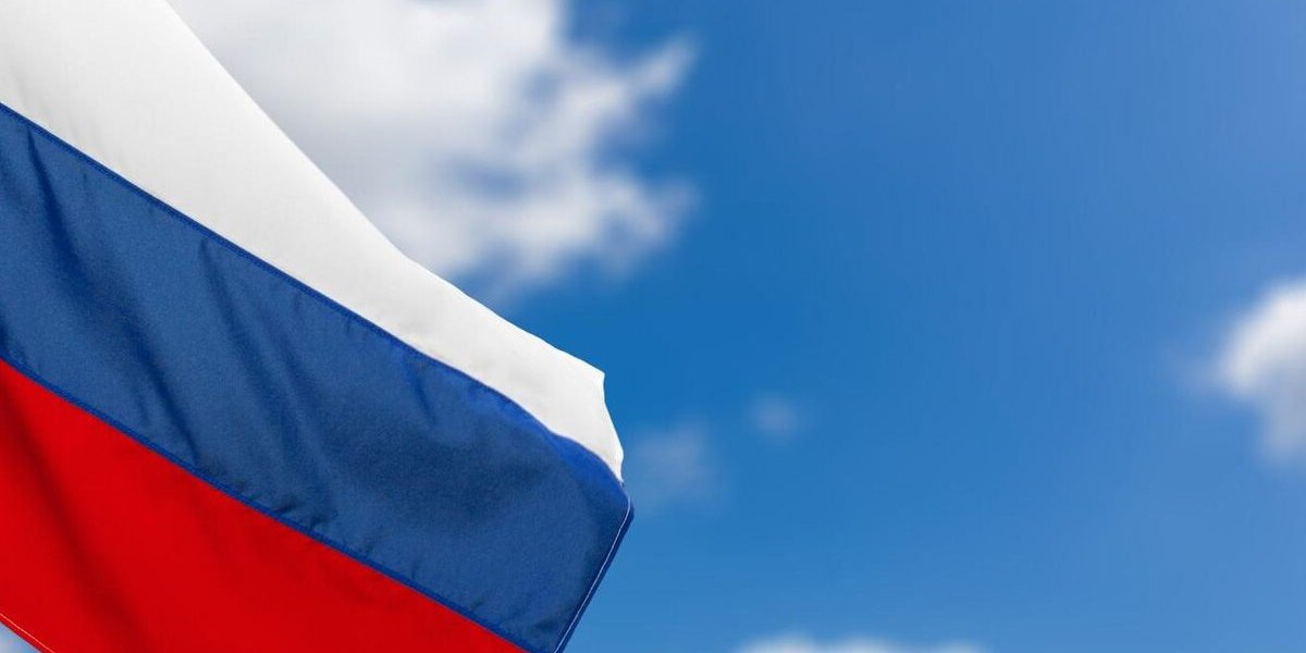 На концерте &laquo;Служить России&raquo; в РАНХиГС перепутали цвета флага России