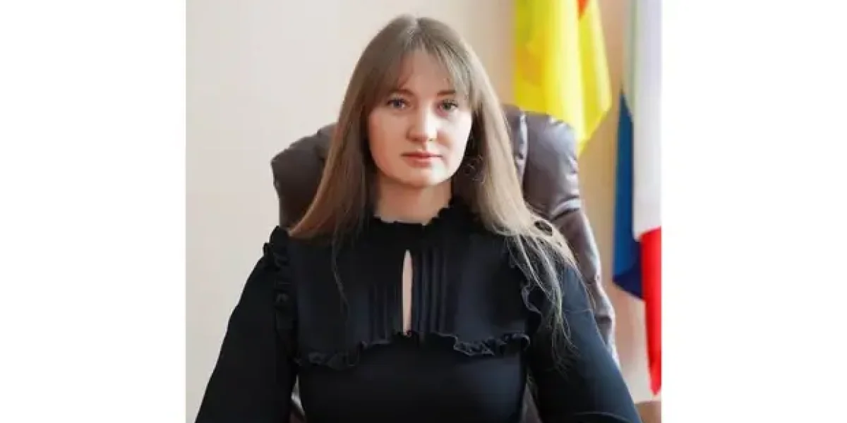 "Личные сообщения страшнее, чем комментарии". Уволившаяся с позором мэр Ермакова грозит судом всем россиянам