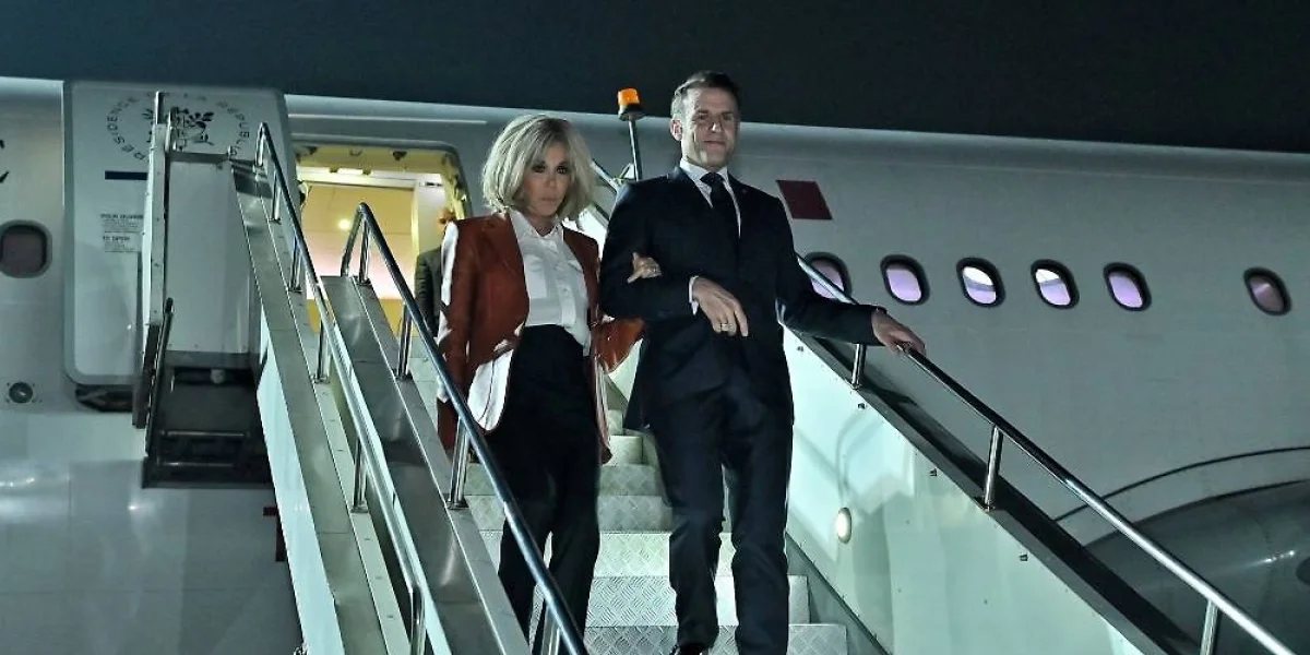 &laquo;Что там, черт возьми, произошло?!&raquo;: Макрон снова опозорился на глазах у всего мира &mdash; жену бросил, нос тёр и вызвал подозрения