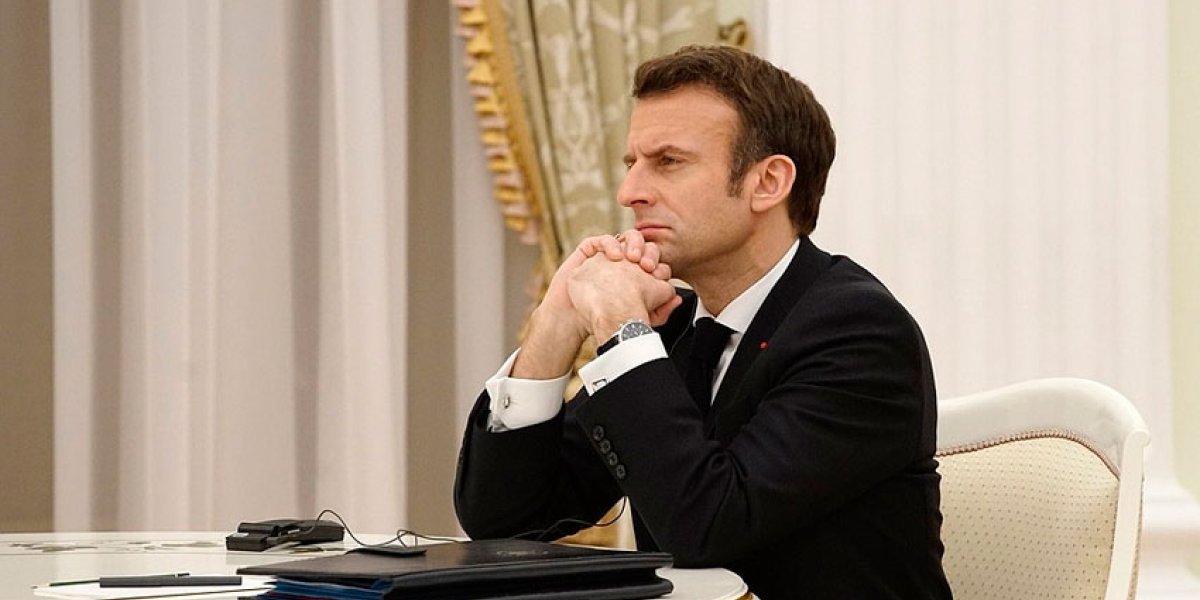 Филиппо высмеял Макрона, бросившего супругу в момент их прибытия в Индию