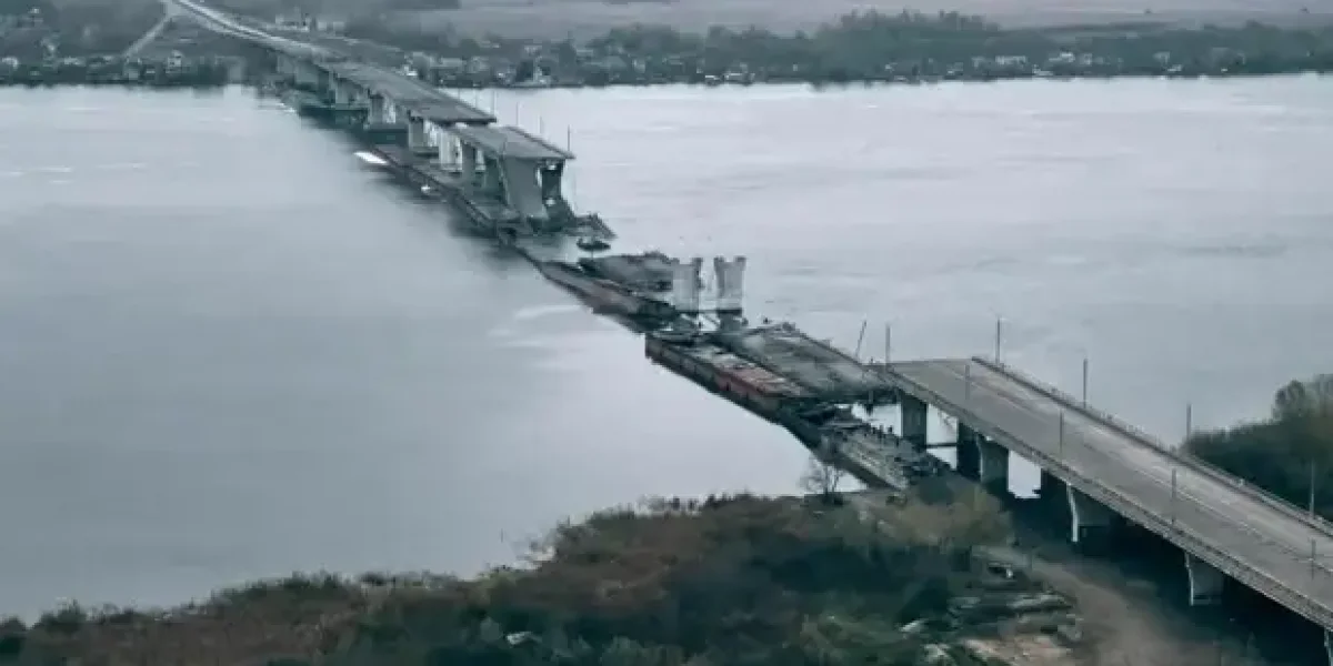 Тайный договорняк с Киевом, почему не бьем по мостам Днепра. А они что за это не делают?