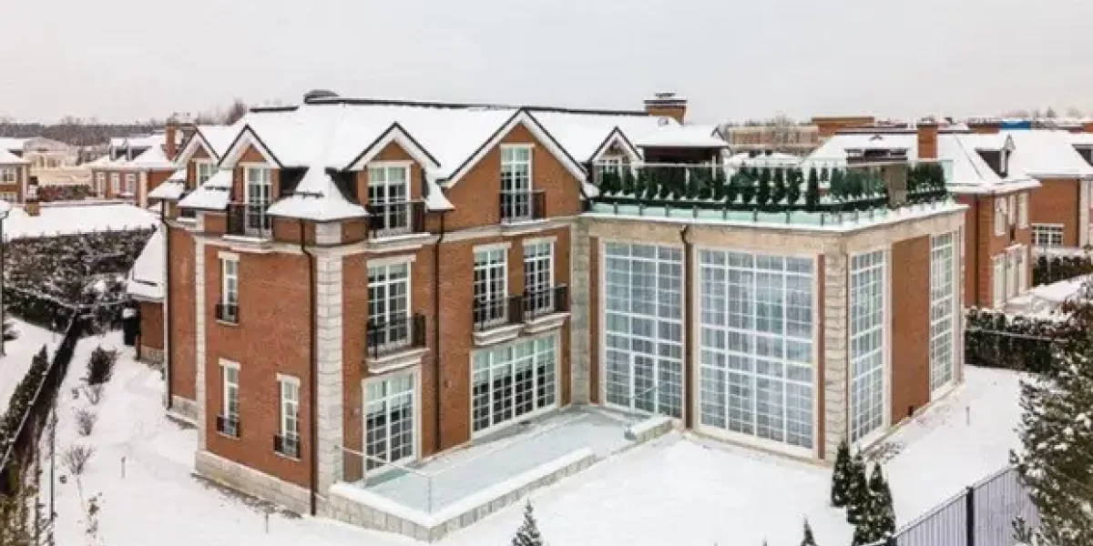 "Скоро отпустят и извинятся". Поплавская в шоке от возвращении особняка Тимуру Иванову, у Подоляки нет цензурных слов