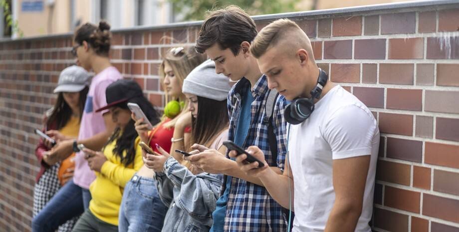 Молодежь не понимает логику отцов-основателей: нынешние государства ждут трагедии, когда поколение Z придет к власти