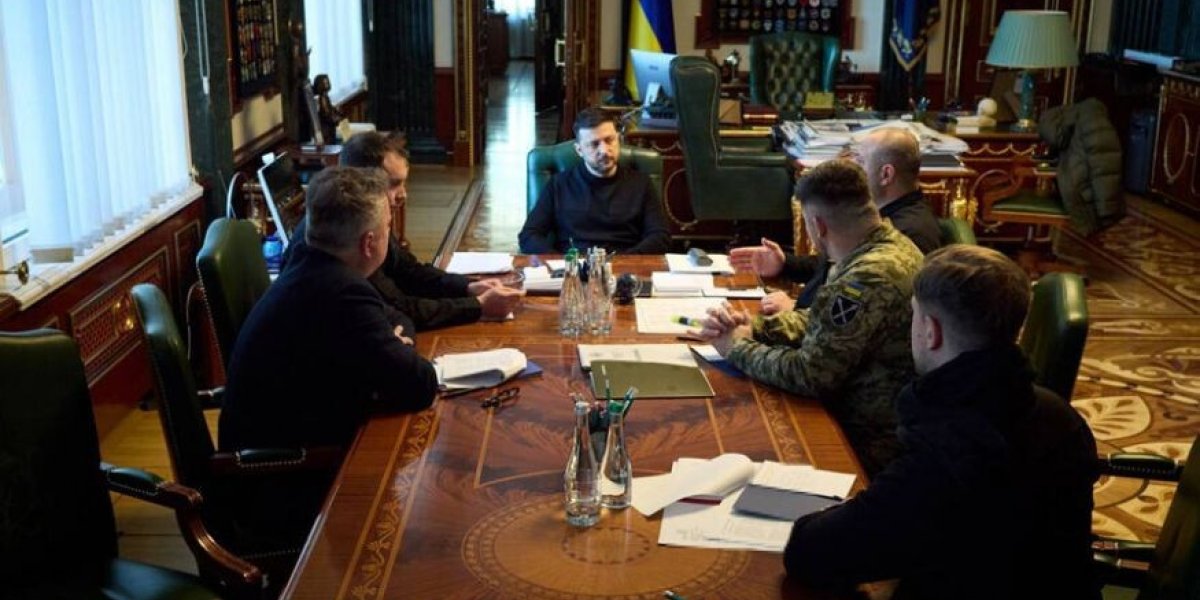 Украинская делегация прибыла в Абу-Даби на закрытые трёхсторонние переговоры